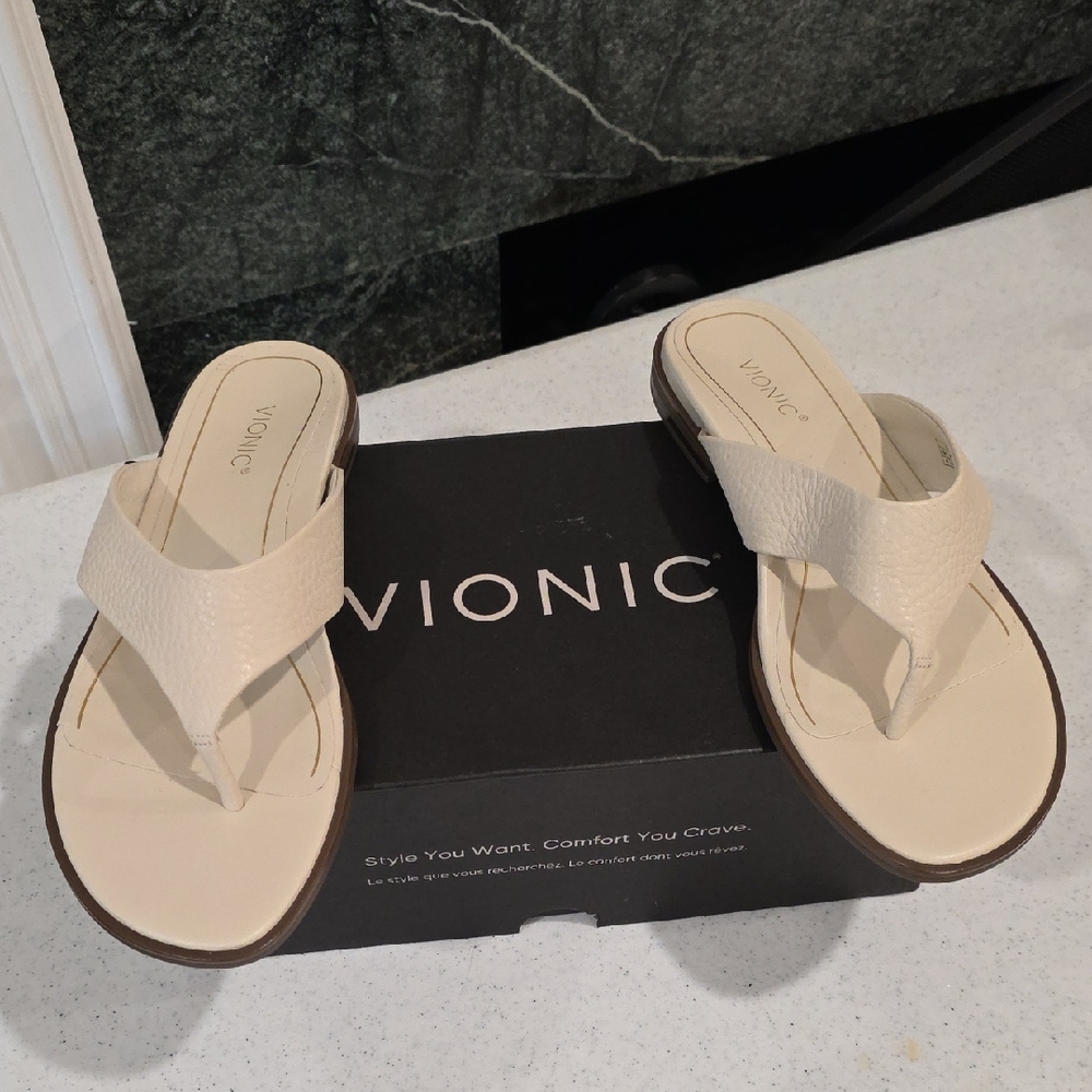 Vionic Cream Thong Sandals for Women